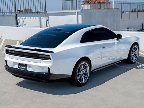 Used 2024 Dodge Charger Daytona Scat Pack w/ Plus Group AWD/4WD image 8