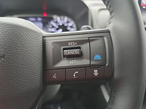 Used 2025 Nissan Rogue SV FWD image 36