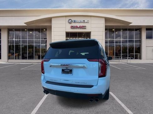 Certified 2022 GMC Yukon Denali image 13