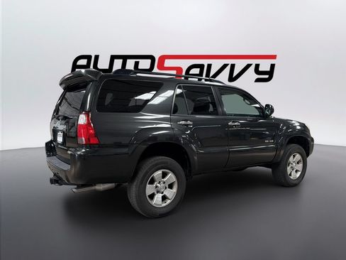 Used 2007 Toyota 4Runner SR5 AWD/4WD image 5