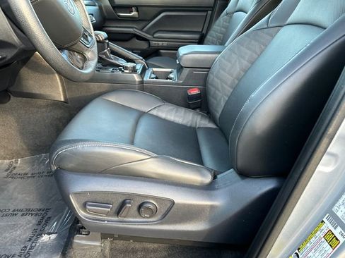 Used 2024 Toyota Tacoma TRD Off-Road image 22