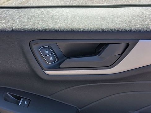 Used 2021 Ford Escape S image 34