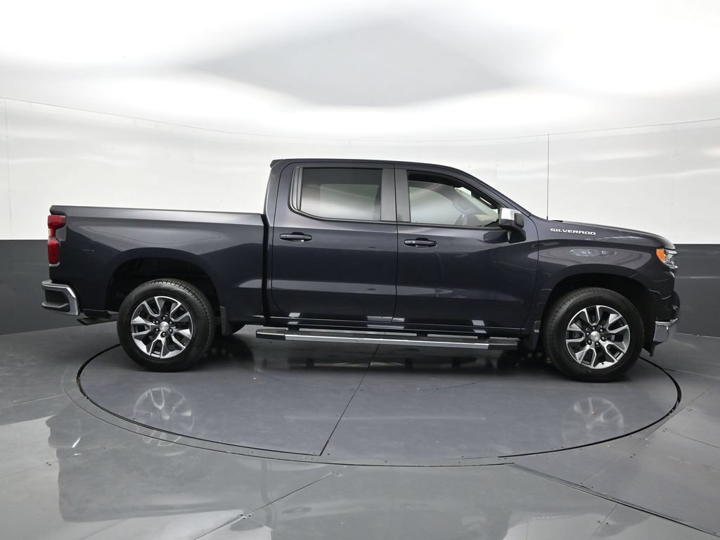 Used 2024 Chevrolet Silverado 1500 LT RWD image 6