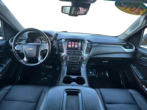 Used 2018 Chevrolet Suburban LT w/ Luxury Package image 10