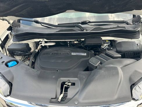 Used 2017 Honda Pilot Touring image 13