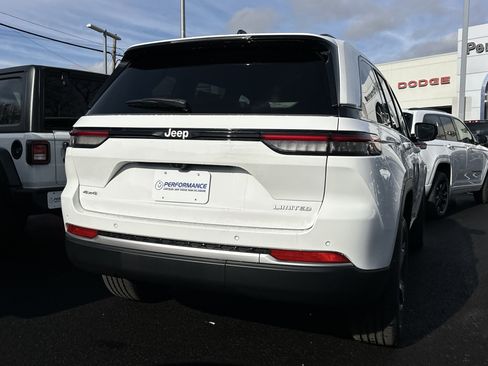 New 2026 Jeep Grand Cherokee Limited AWD/4WD image 17