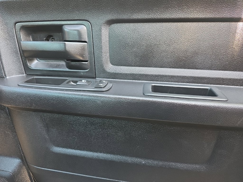 Used 2016 RAM 1500 Express AWD/4WD image 21