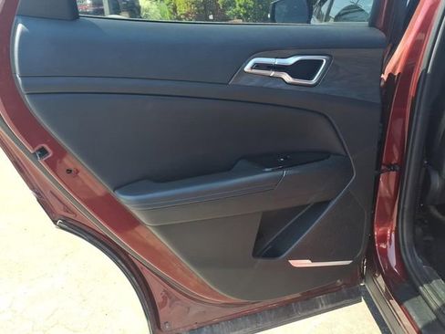 Used 2023 Kia Sportage X-Line w/ X-Line Premium Package AWD/4WD image 11