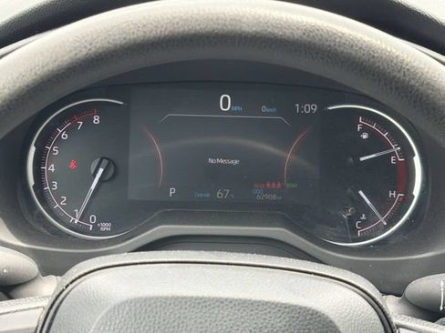 Used 2024 Toyota RAV4 XLE FWD image 12