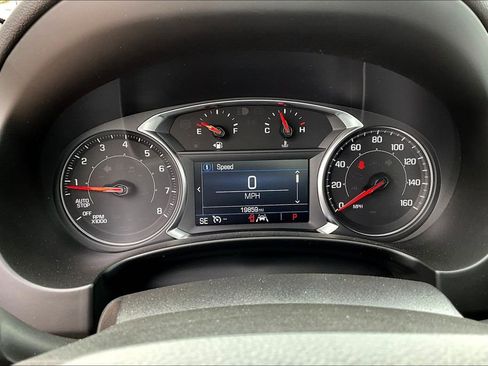 Used 2024 GMC Terrain SLE image 26