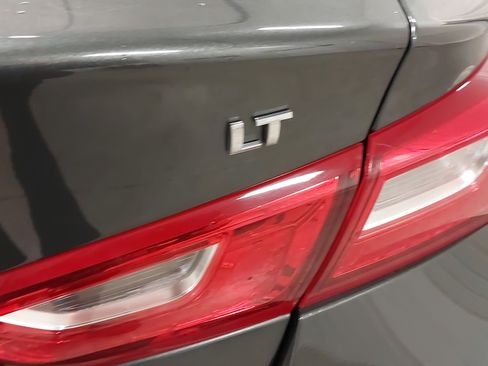 Used 2017 Chevrolet Malibu LT w/ Leather Package image 33