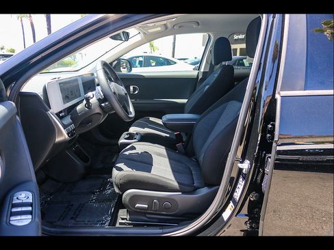 Certified 2024 Hyundai Ioniq 5 SEL RWD image 32