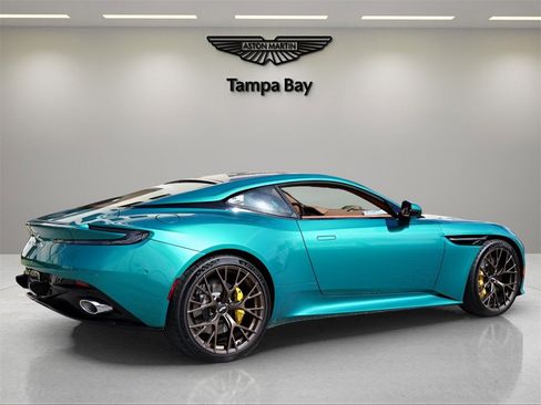 Used 2025 Aston Martin DB12 Coupe image 4