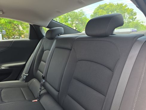 Used 2022 Chevrolet Malibu LT FWD image 16