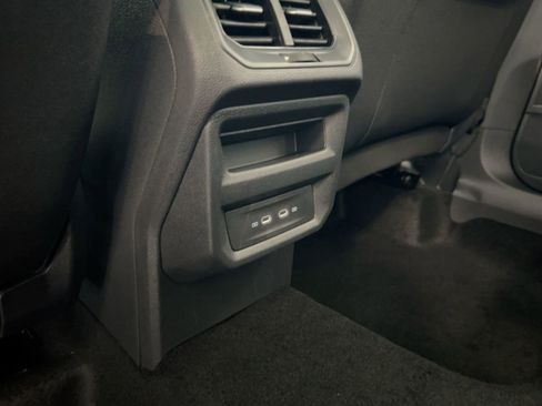 New 2026 Volkswagen Taos SE image 31