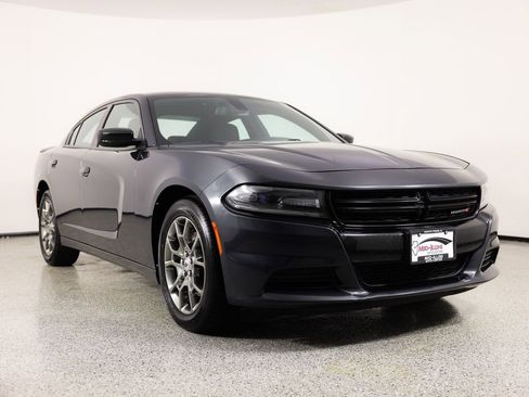 Used 2017 Dodge Charger SE w/ Power Sunroof Group image 9