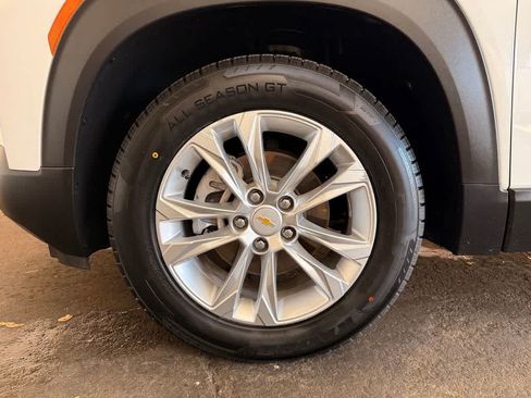 Used 2023 Chevrolet TrailBlazer LS FWD image 8