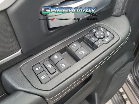 New 2025 RAM 2500 Big Horn AWD/4WD image 18