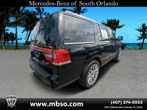 Used 2017 Lincoln Navigator Reserve RWD image 15