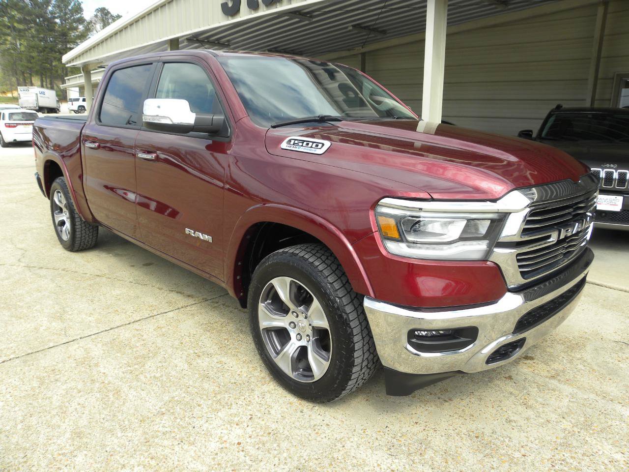 Used 2022 RAM 1500 Laramie AWD/4WD image 6