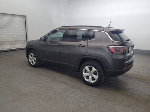 Used 2019 Jeep Compass Latitude w/ Cold Weather Group image 3