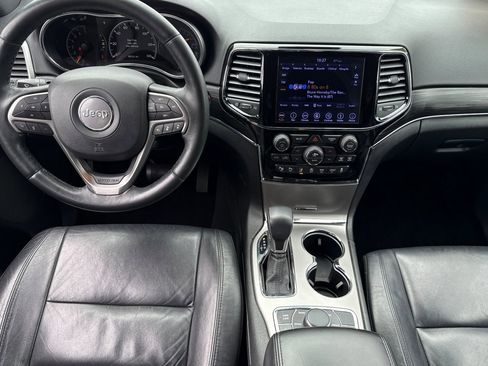 Used 2019 Jeep Grand Cherokee Limited AWD/4WD image 28