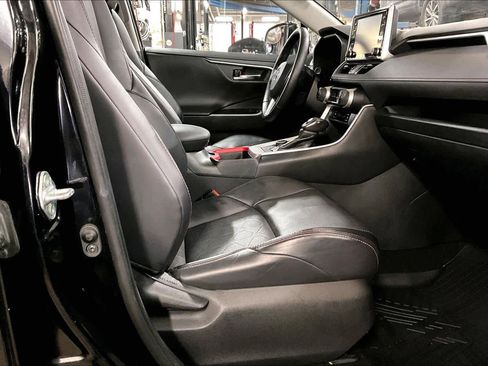 Used 2020 Toyota RAV4 TRD Off-Road image 7