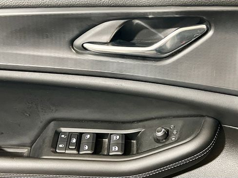 Used 2024 Jeep Grand Cherokee L Altitude image 13