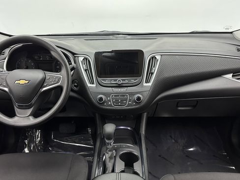 Used 2025 Chevrolet Malibu LT image 26