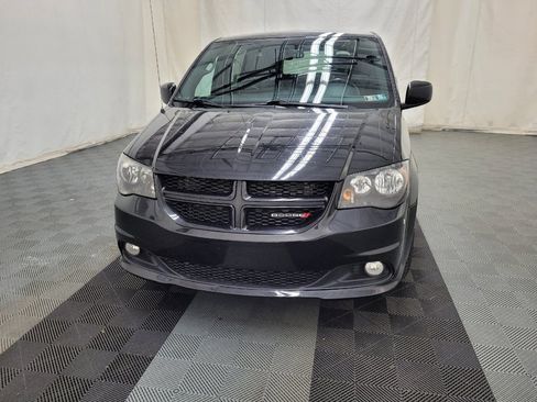 Used 2016 Dodge Grand Caravan SXT FWD image 15
