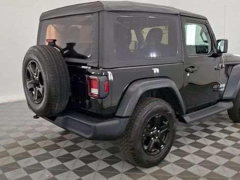 Used 2018 Jeep Wrangler Sport S image 4