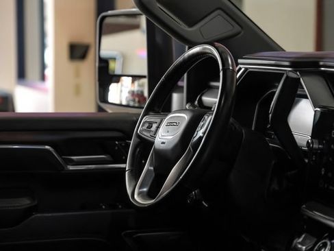 Used 2024 GMC Sierra 2500 Denali w/ Denali Reserve Package AWD/4WD image 16