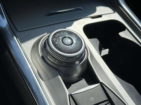 Used 2022 Ford Explorer XLT w/ Equipment Group 202A image 22