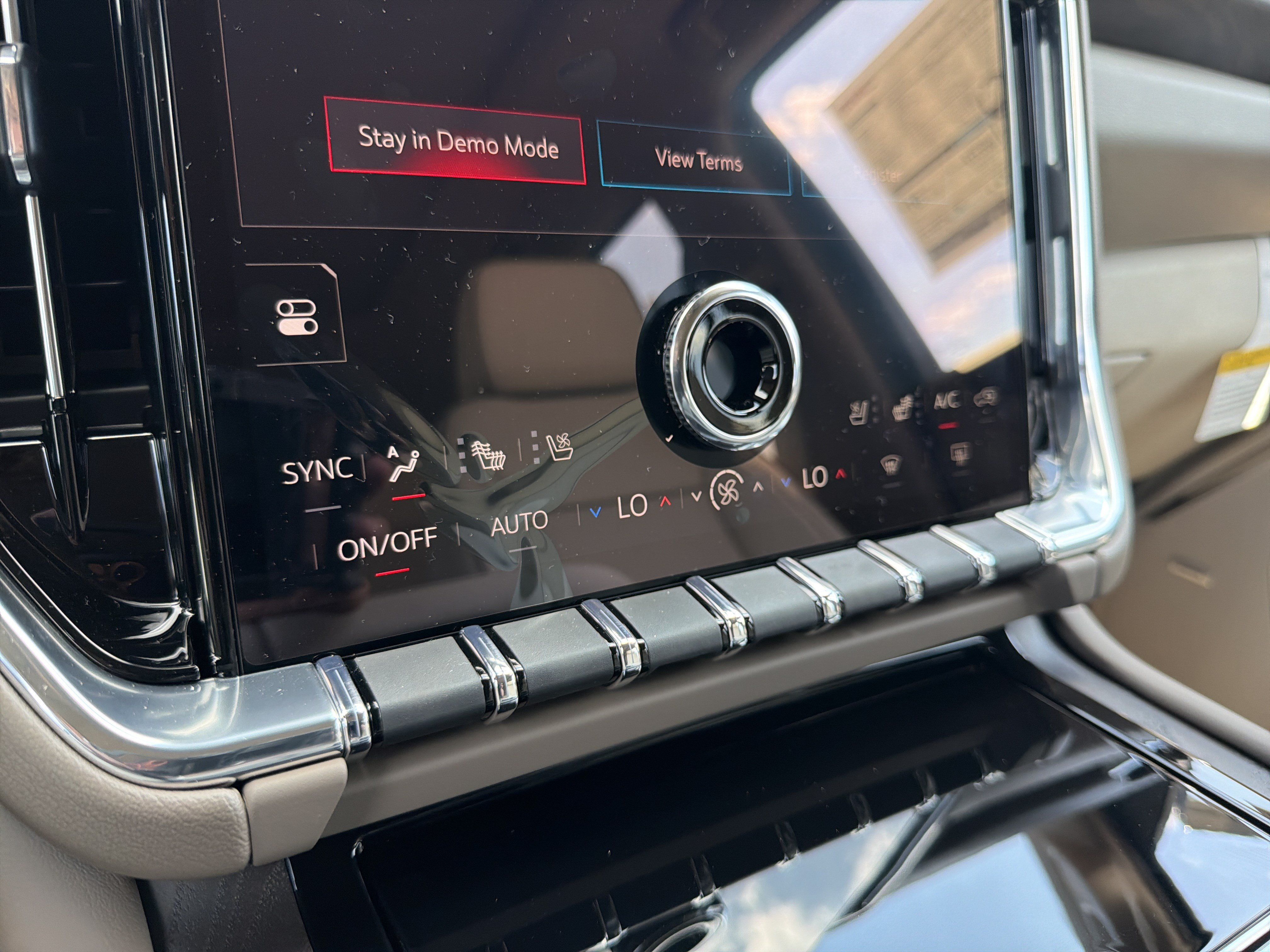 New 2026 GMC Yukon Denali w/ Sun & Power Step Package AWD/4WD image 27