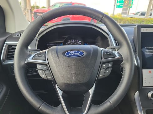 Used 2022 Ford Edge Titanium AWD/4WD image 20