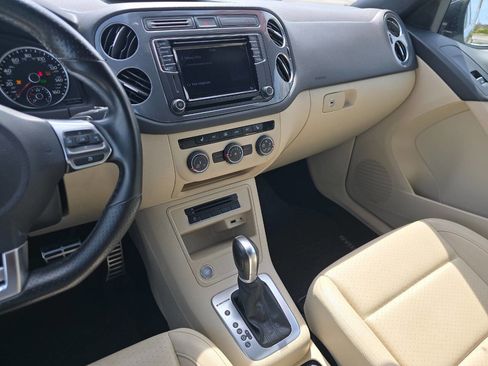 Used 2016 Volkswagen Tiguan R-Line image 19