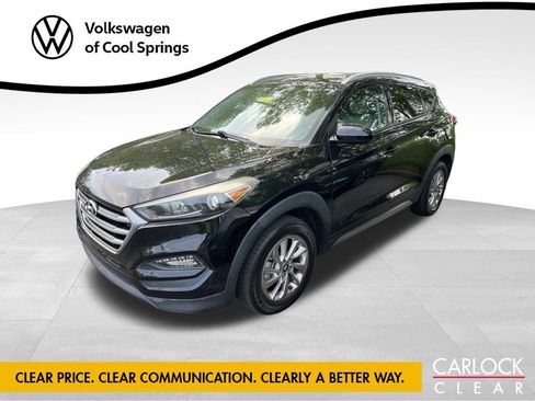 Used 2017 Hyundai Tucson SE image 1