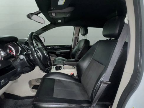 Used 2019 Dodge Grand Caravan SXT FWD image 20