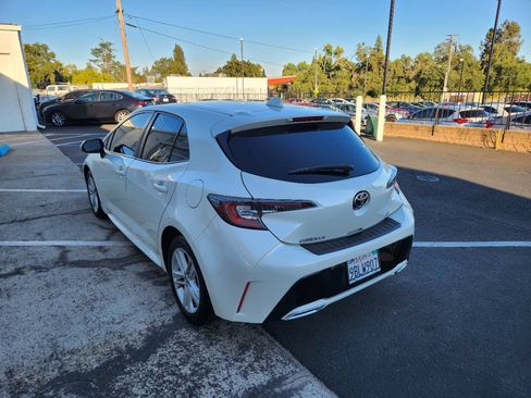 Used 2020 Toyota Corolla SE w/ Carpet Mat Package FWD image 3