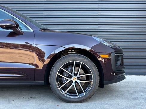 Certified 2026 Porsche Macan image 11