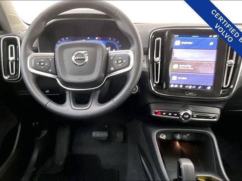 Certified 2025 Volvo XC40 B5 Core image 7
