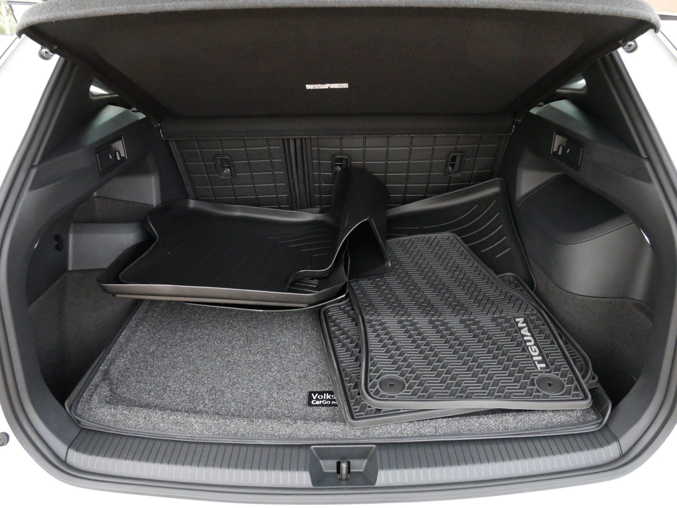 Certified 2026 Volkswagen Tiguan SEL R-Line AWD/4WD image 18