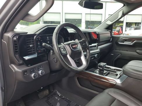 Used 2024 GMC Sierra 1500 SLT w/ SLT Premium Plus Package AWD/4WD image 21