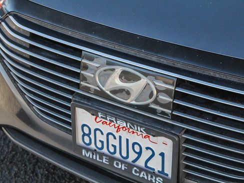 Used 2019 Hyundai Ioniq Limited image 6