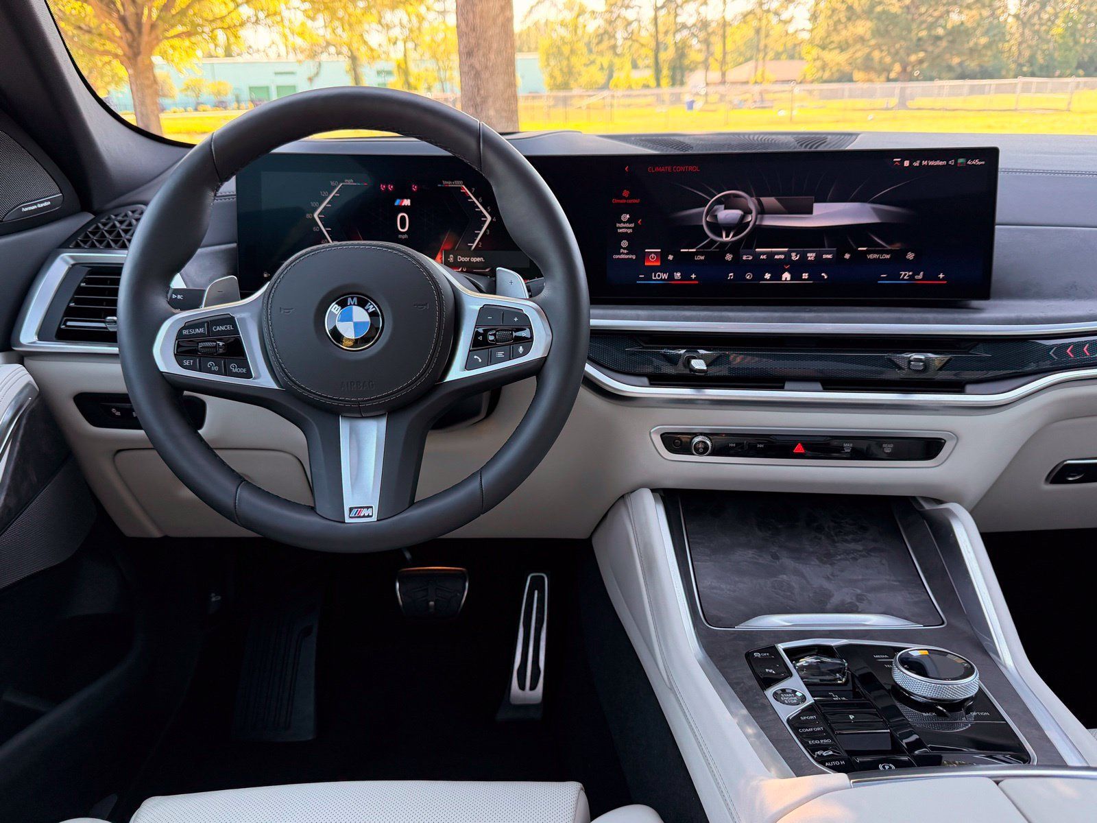 Used 2026 BMW X6 xDrive40i w/ Executive Package AWD/4WD image 3