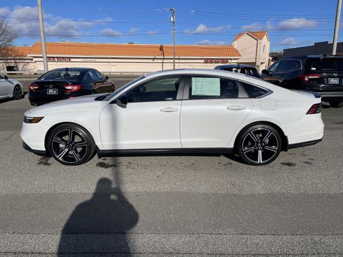 Used 2024 Honda Accord Sport image 18