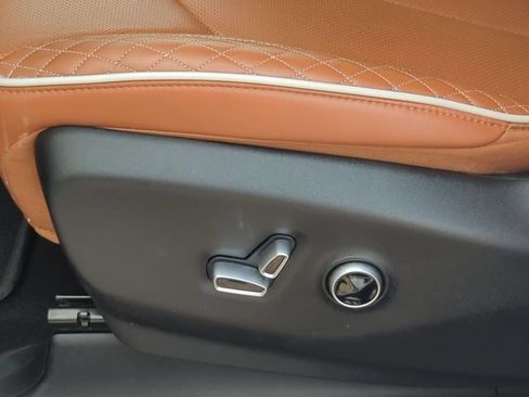 Used 2024 Chrysler Pacifica Pinnacle FWD image 20