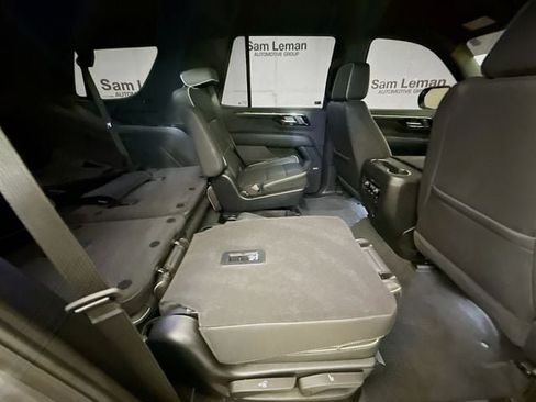 Used 2025 Chevrolet Tahoe Premier AWD/4WD image 30