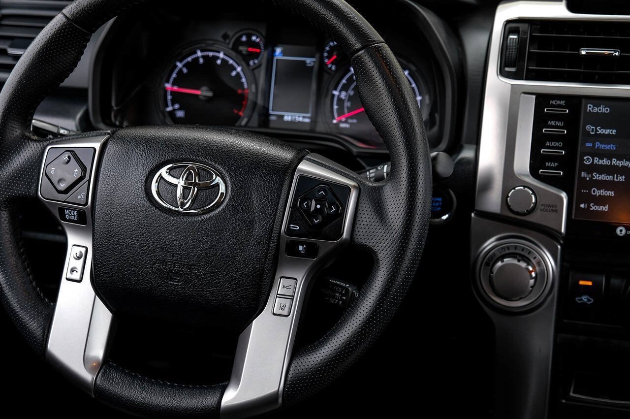 Used 2021 Toyota 4Runner SR5 Premium w/ Moonroof Package AWD/4WD image 24
