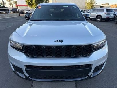 New 2025 Jeep Grand Cherokee L Laredo